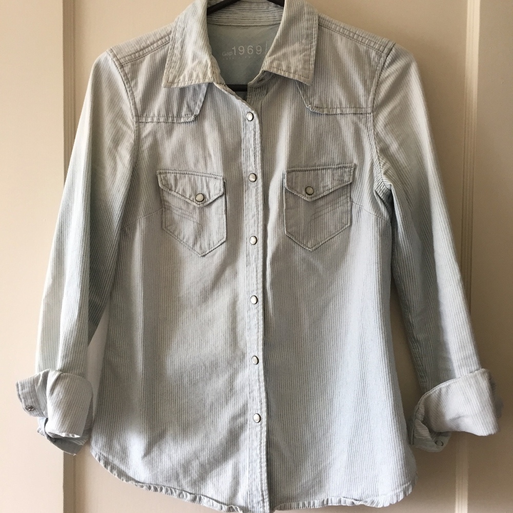 Woman's Gap Denim Shirt